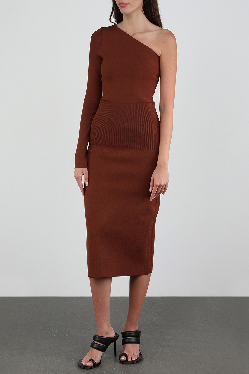 חצאית מידי צמודה חומה